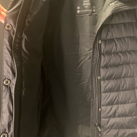 Calvin Klein Puffer Vest - Picture 8 of 10